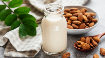 Uống sữa hạnh nhân có béo không? Đối tượng sử dụng được sữa hạt hạnh nhân
